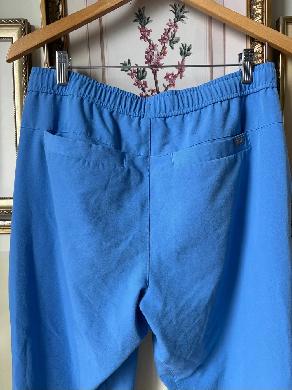 Figs Tansen Casual Scrub Pant Joggers Ciel Blue Medium Short